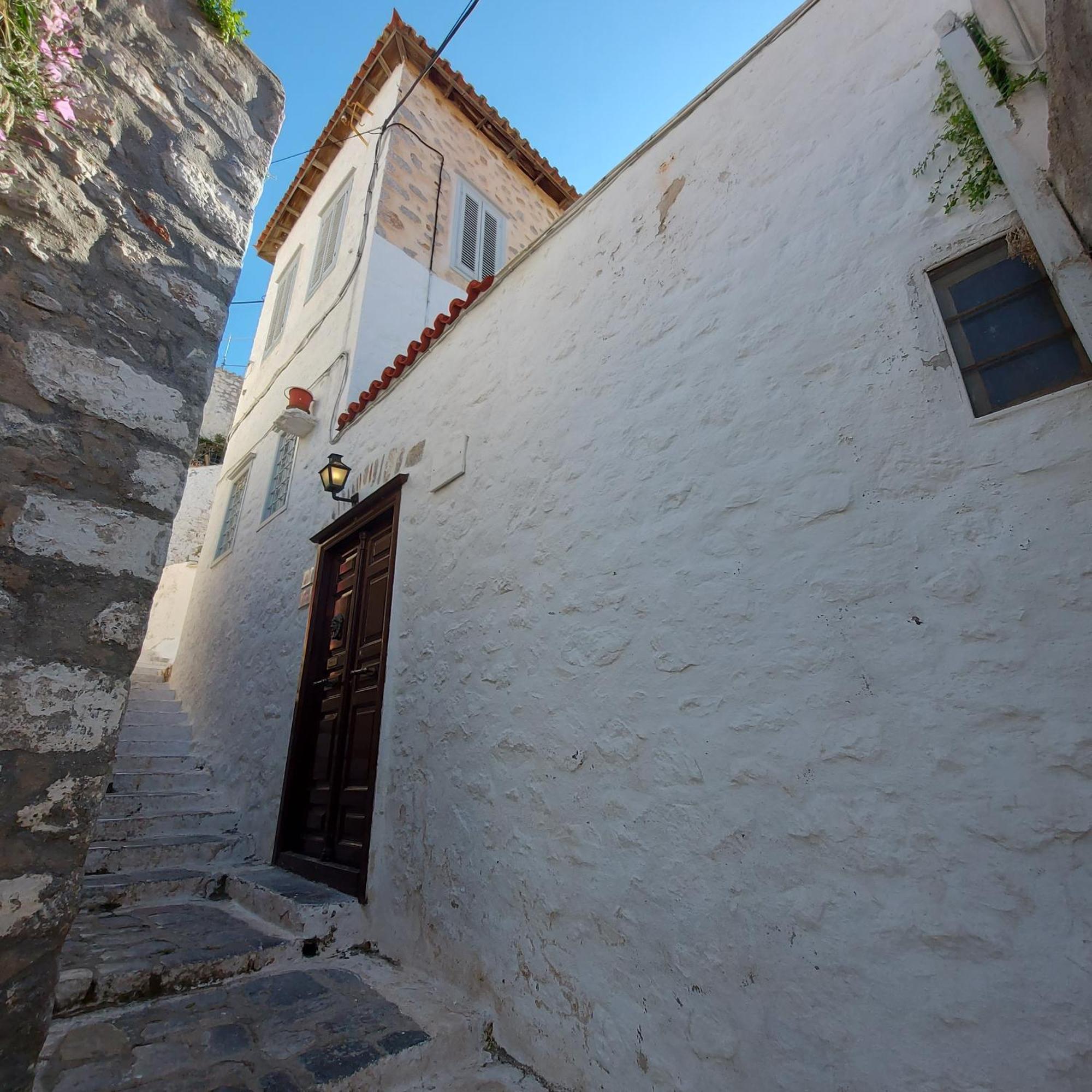 Christina'S Stone House Apartment Hydra  Exterior photo